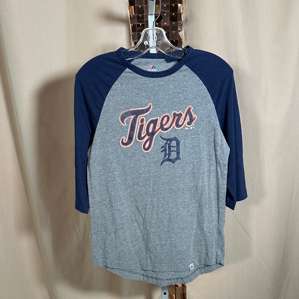 Majestic Gray and Navy Detroit Tigers MLB Long Sleeve Tee PTP 18-20